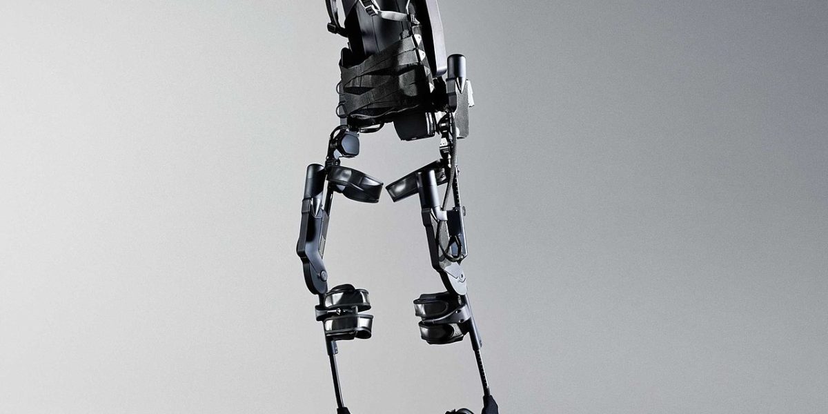 exoskeleton suit paralyzed