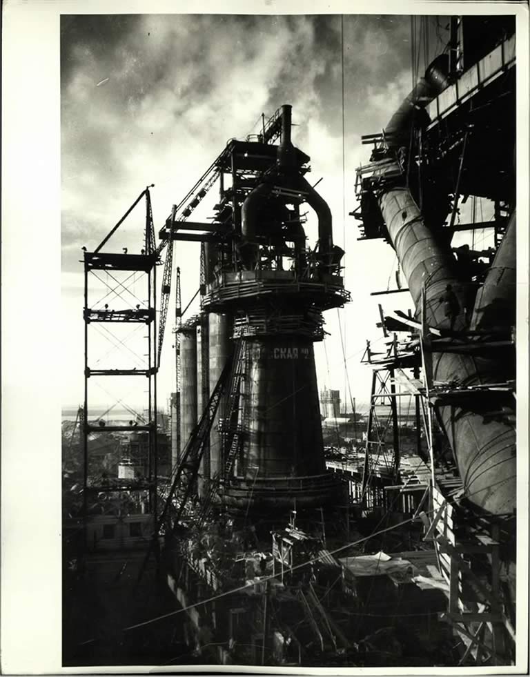 Margaret-bourke-white-under-construction-blast-furnace-worlds-largest 